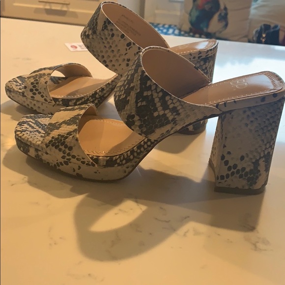 Shoes - Picture 2 of 4